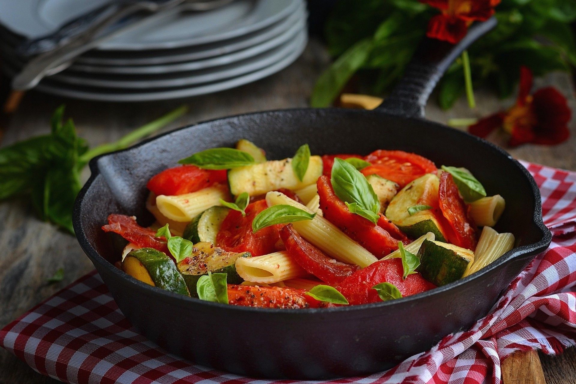 Fond D'écran Pâtes, Tomates, Basilic - Pasta, Tomatoes